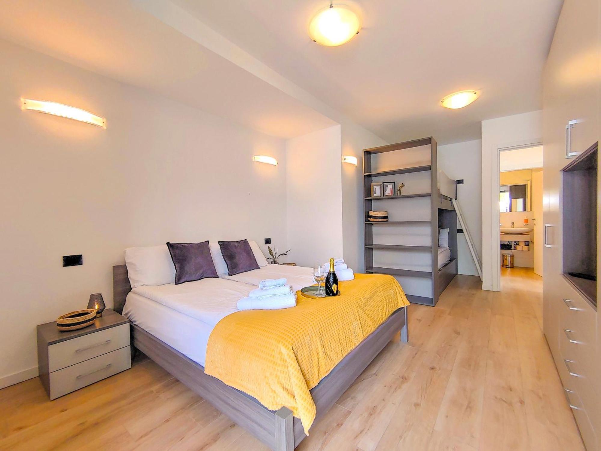 Dascio Emotion Ferienwohnung Mit Terrasse Am See Luaran gambar