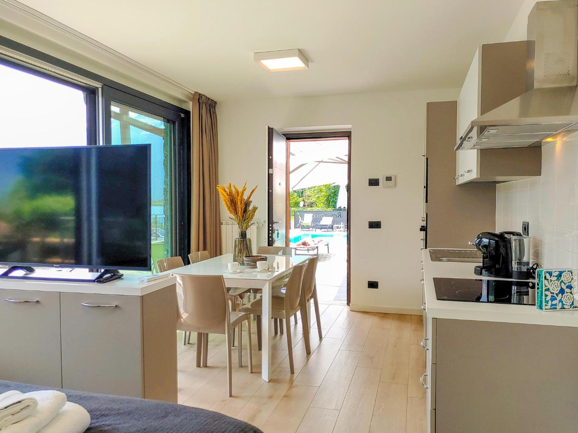 Dascio Emotion Ferienwohnung Mit Terrasse Am See Luaran gambar