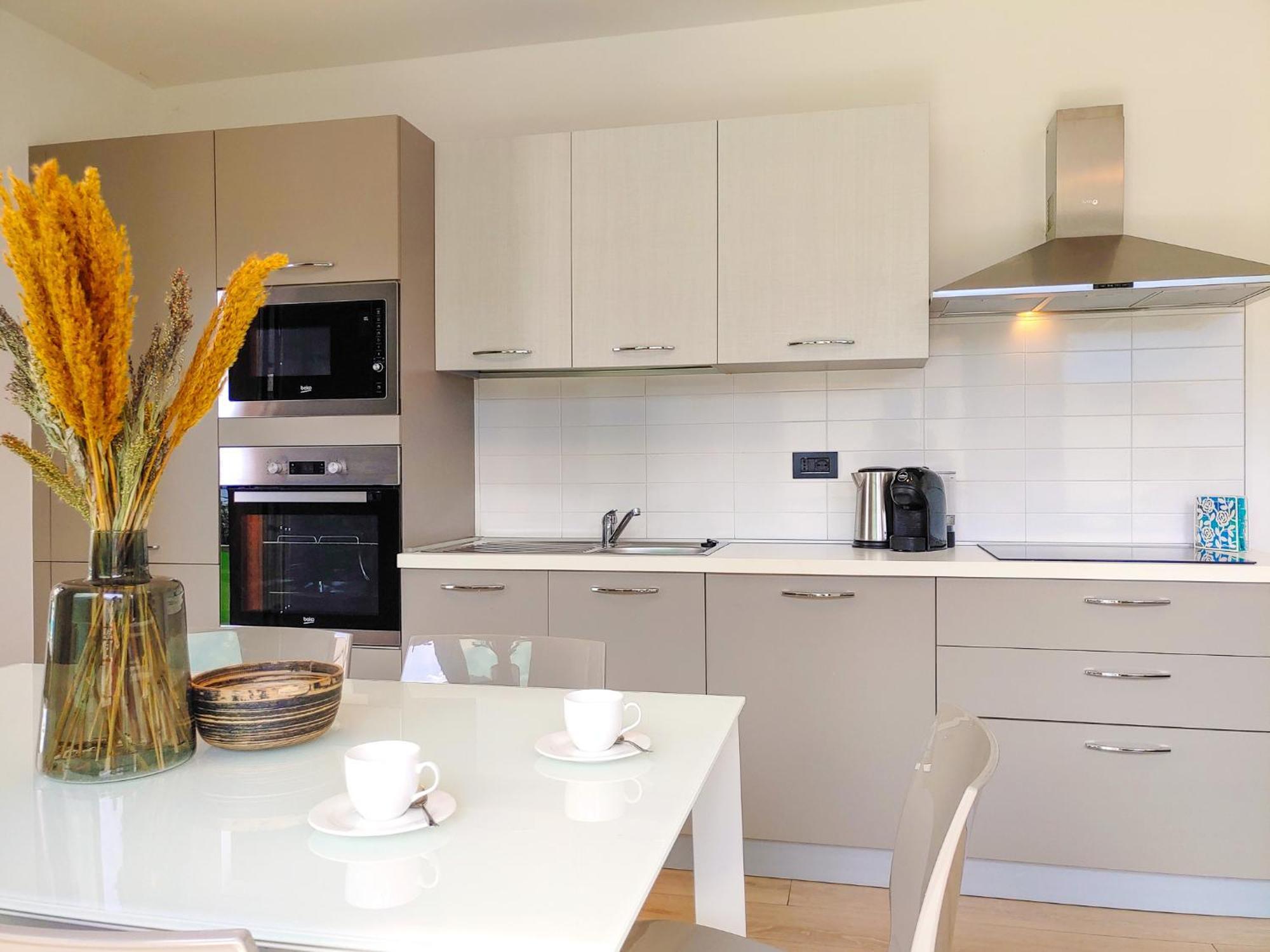 Dascio Emotion Ferienwohnung Mit Terrasse Am See Luaran gambar