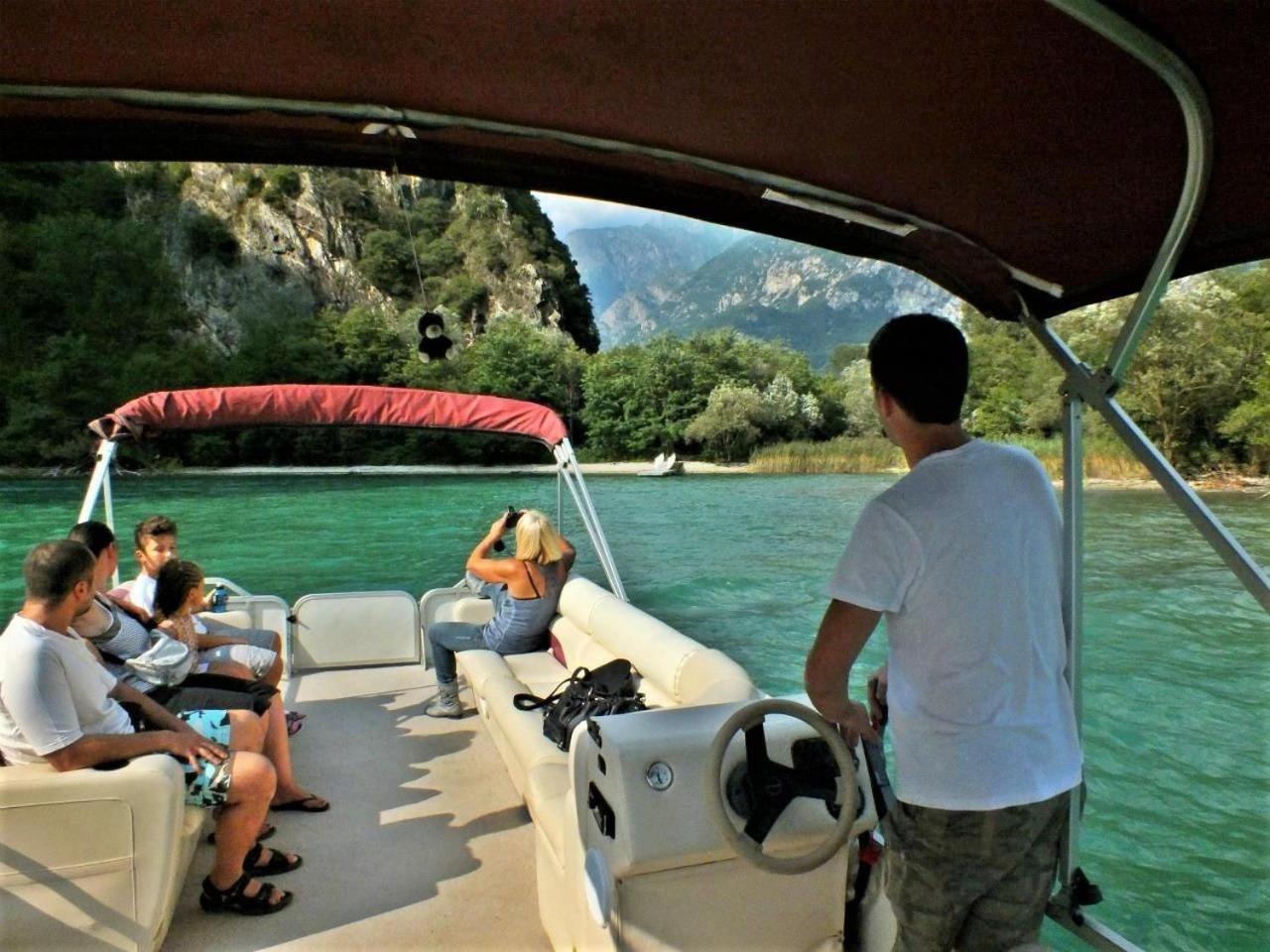 Dascio Emotion Ferienwohnung Mit Terrasse Am See Luaran gambar