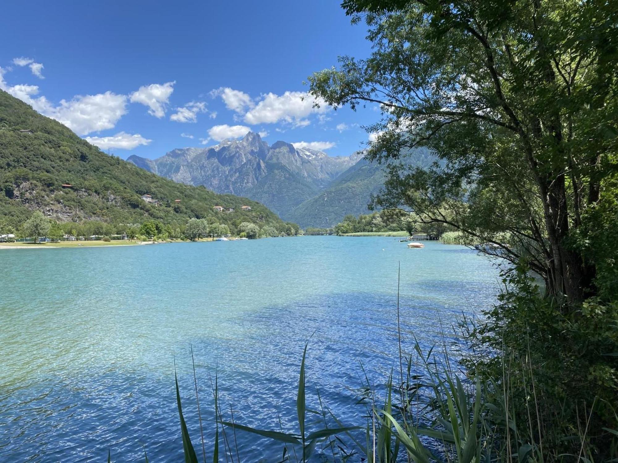 Dascio Emotion Ferienwohnung Mit Terrasse Am See Luaran gambar